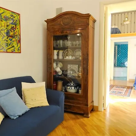 דירה Mezzocannone House *